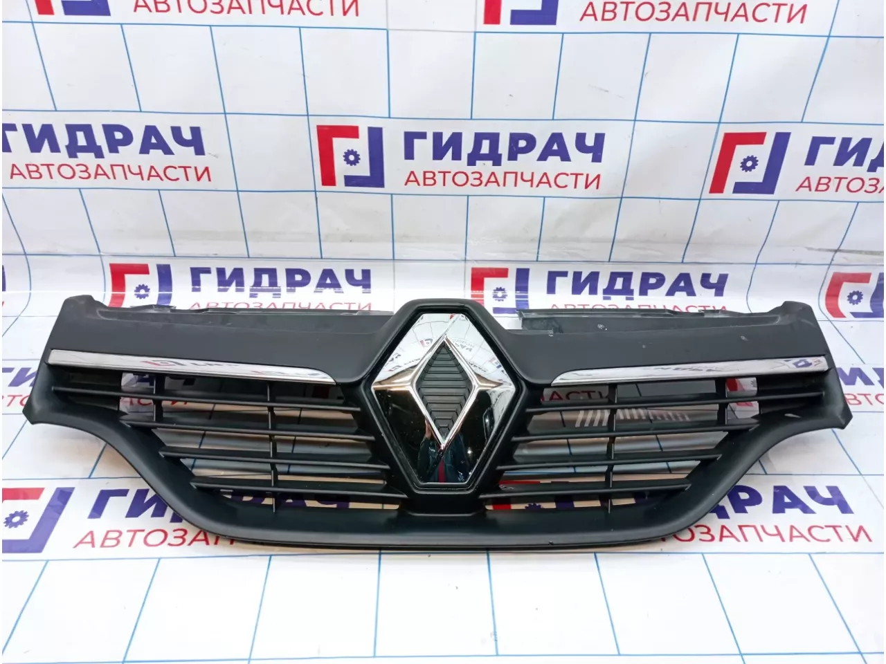 Решетка радиатора Renault Sandero Stepway (5S) 623105727R